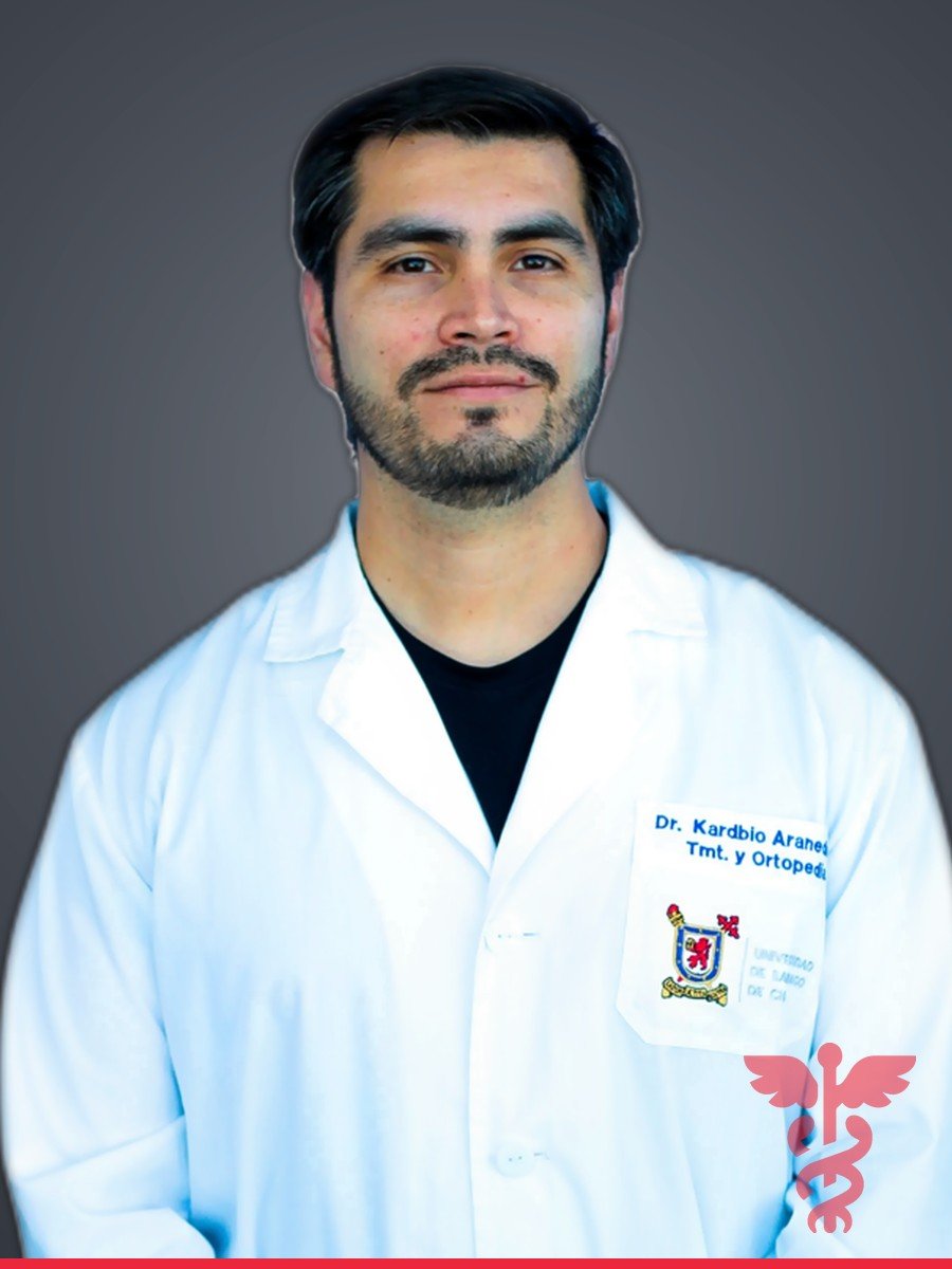 Dr. Kardbio Araneda, traumatólogo