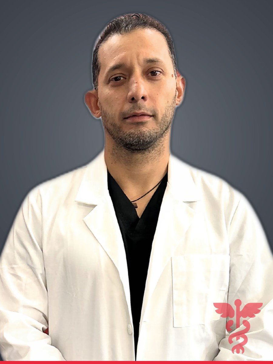 Dr. Luis José Véliz, traumatólogo especialista en rodilla